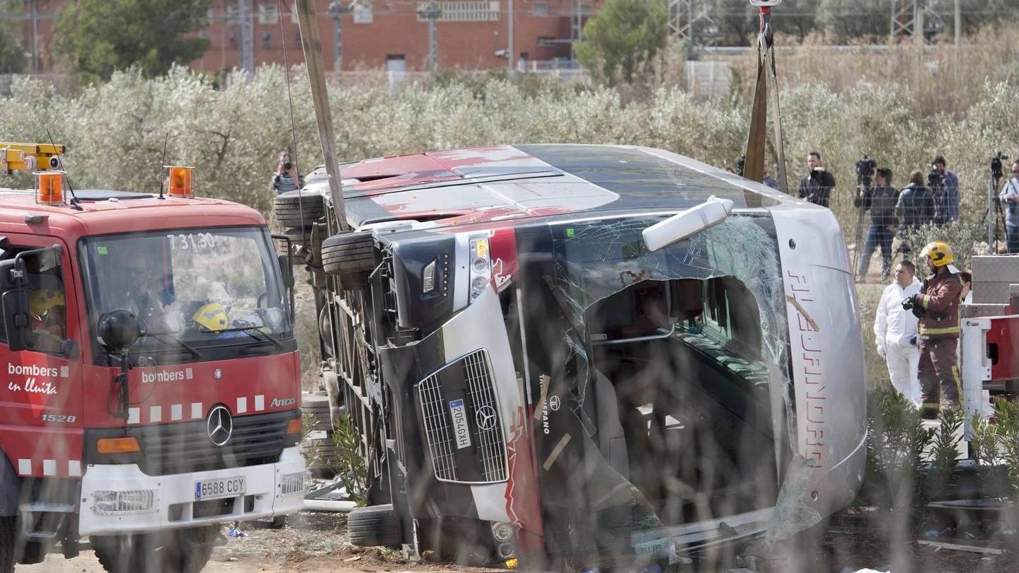 Spagna, si schianta bus con Erasmus (Olycom)