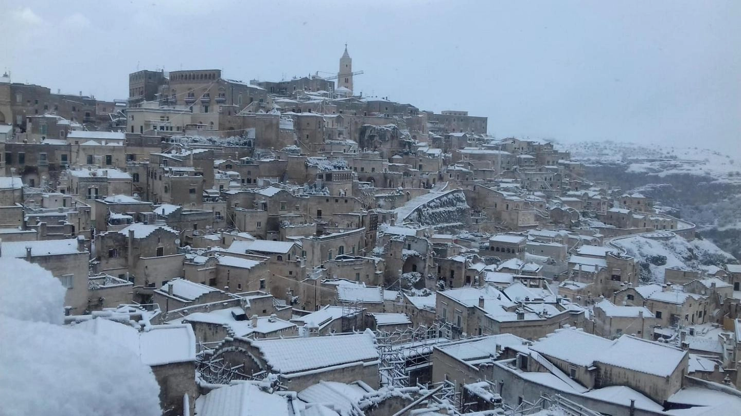 Meteo, come da previsioni la neve a Matera (Ansa)