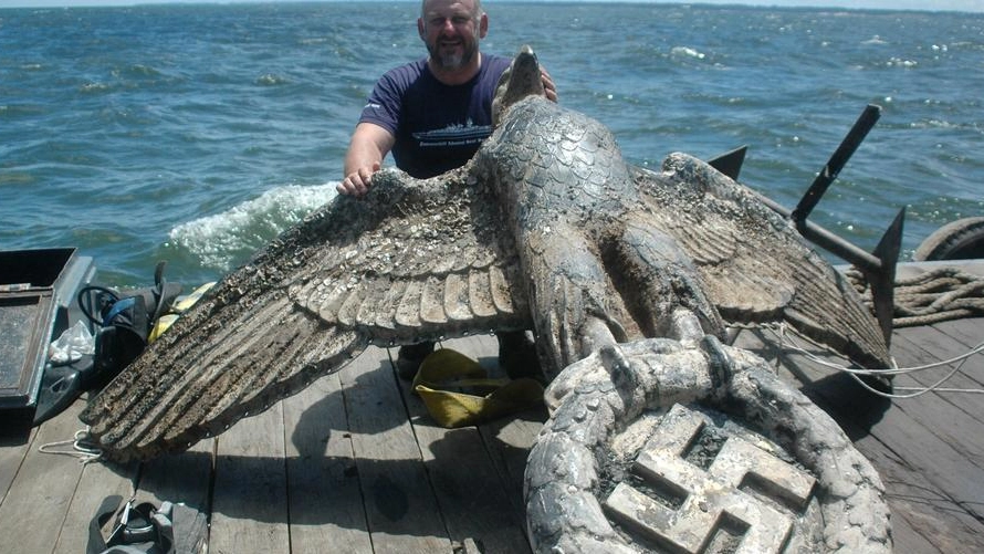 La polena della Admiral Graf Spee recuperata nel 2006 nel Rio de la Pla
