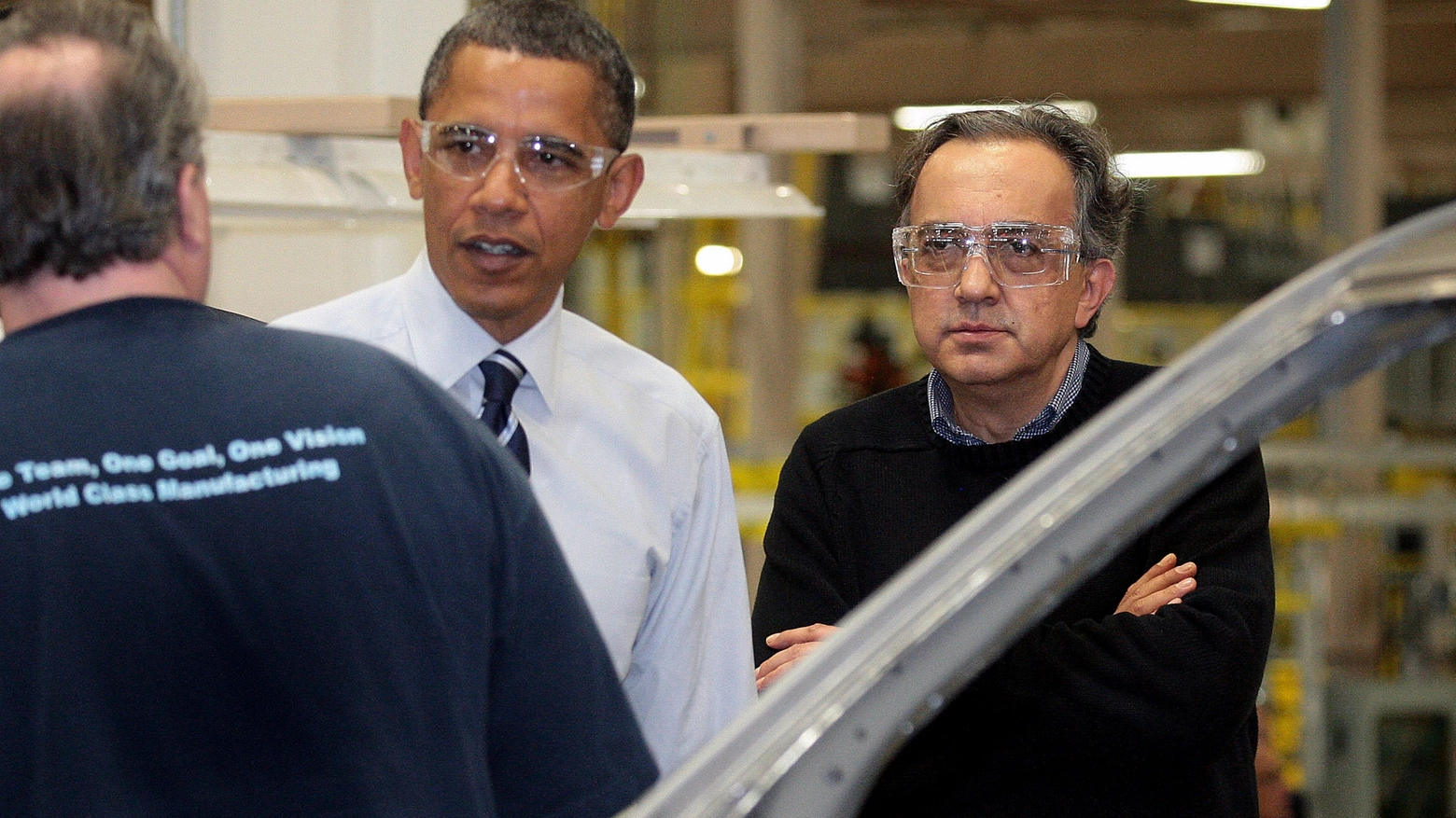 Detroit, Obama visita lo stabilimento Crysler con Marchionne (Ansa)