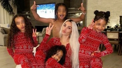 Kim Kardashian, 42 anni, pubblica regolarmente foto dei suoi quattro figli