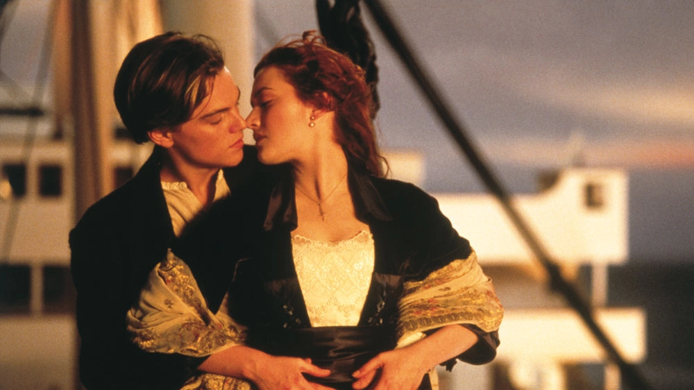 Una foto iconica del film Titanic (Paramount Pictures/Twentieth Century Fox)