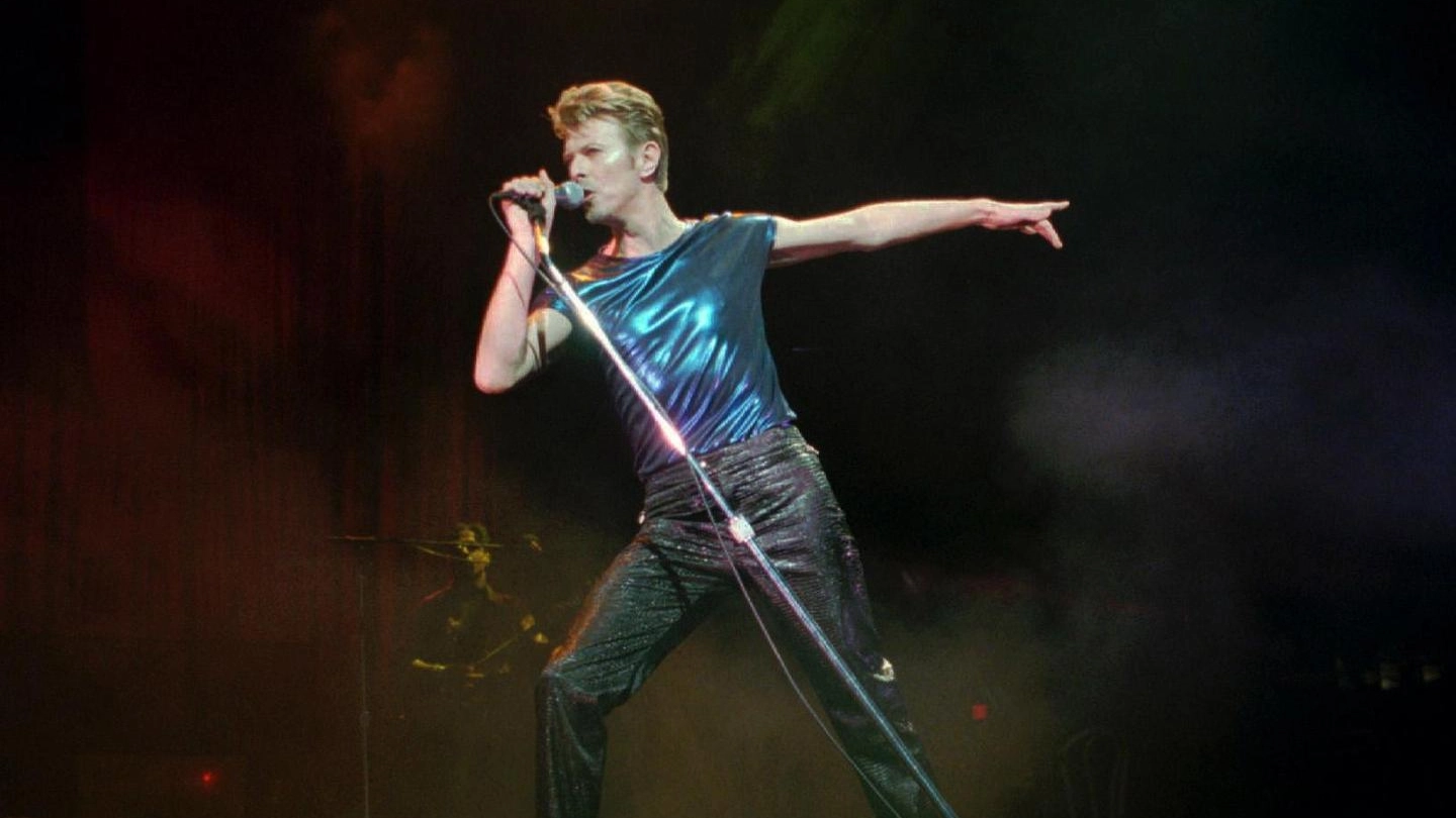 David Bowie nel 1995 (Ansa)
