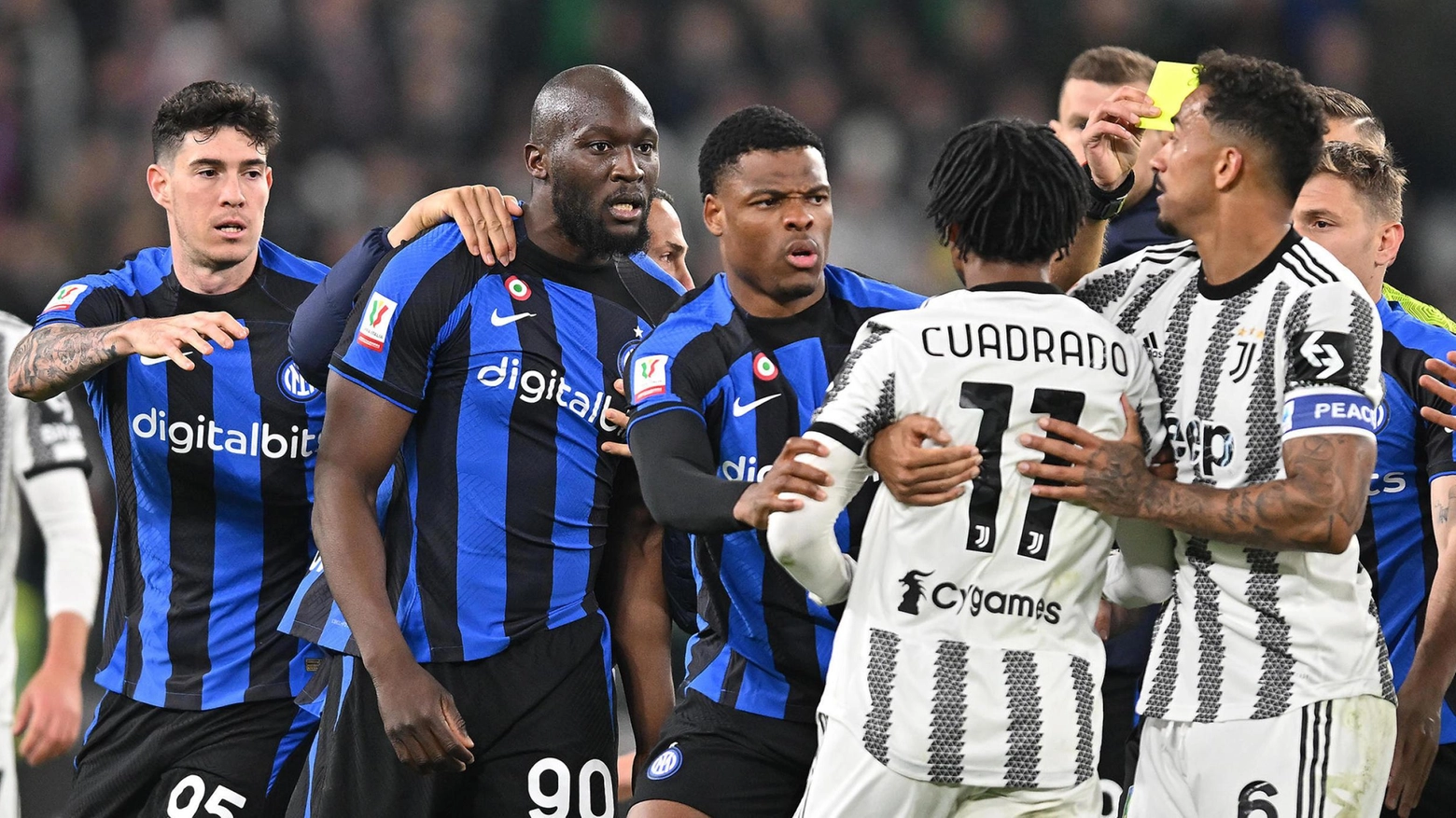 Lukaku salva l’Inter, poi scoppia la rissa