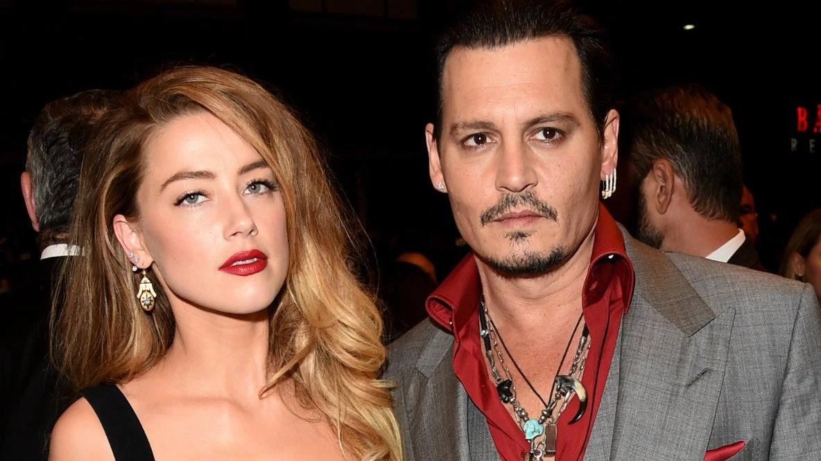 Amber Heard e Johnny Depp all'epoca della loro relazione