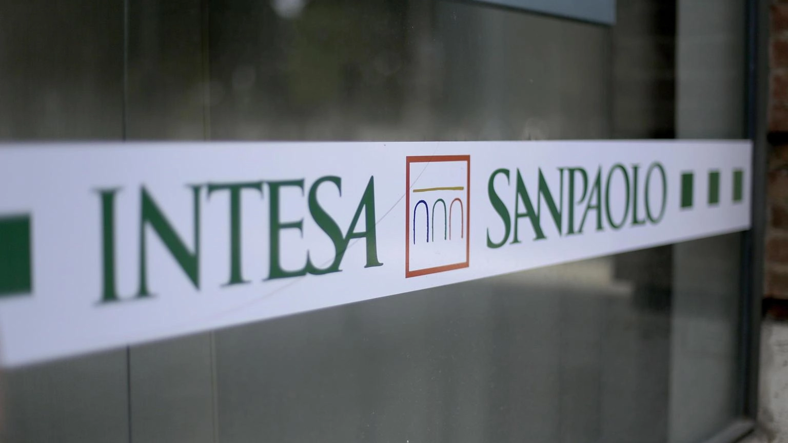 Antitrust avvia istruttoria su Intesa Sanpaolo e Isybank