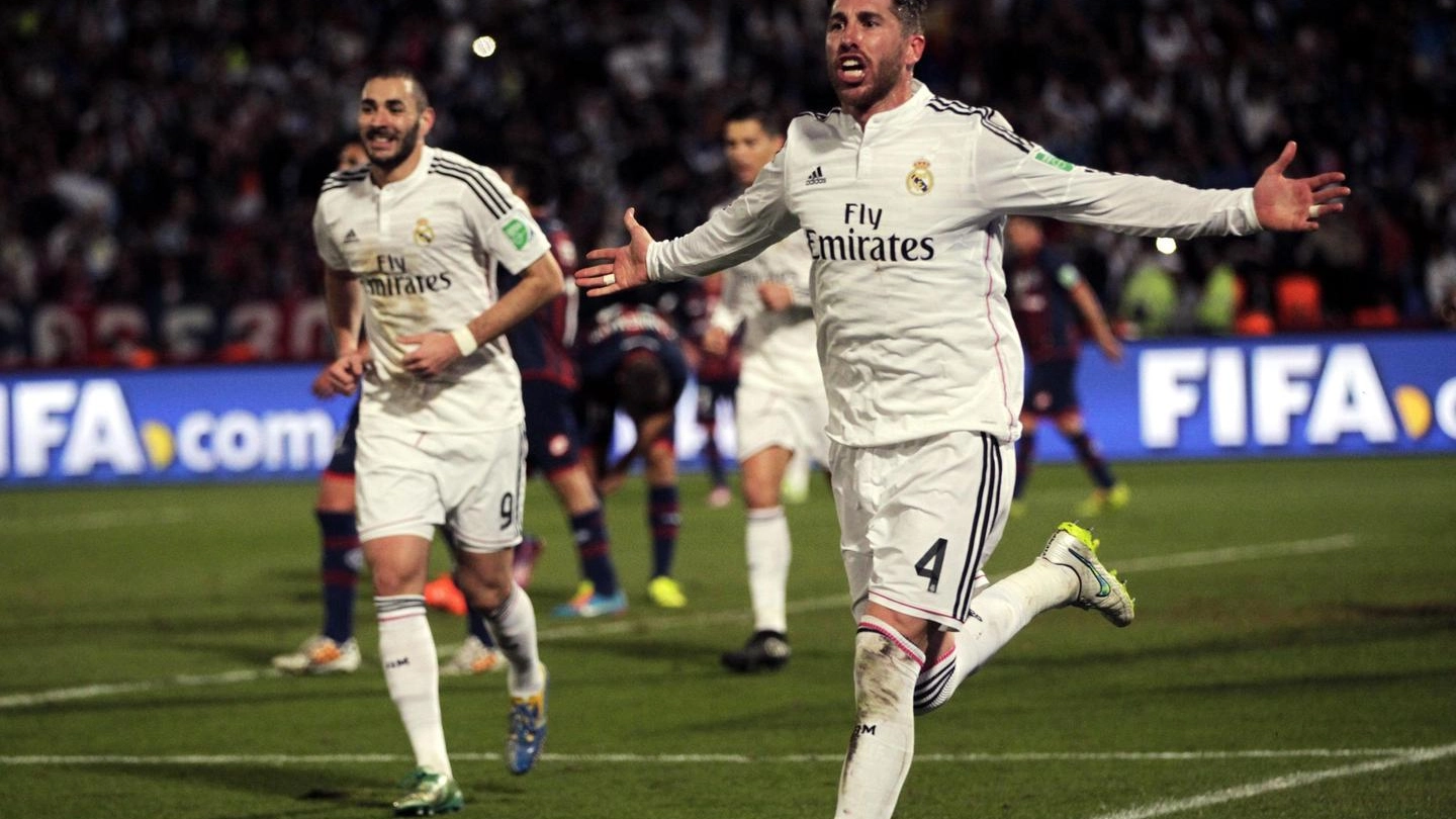 Sergio Ramos regala la coppa al Real Madrid (Ansa)