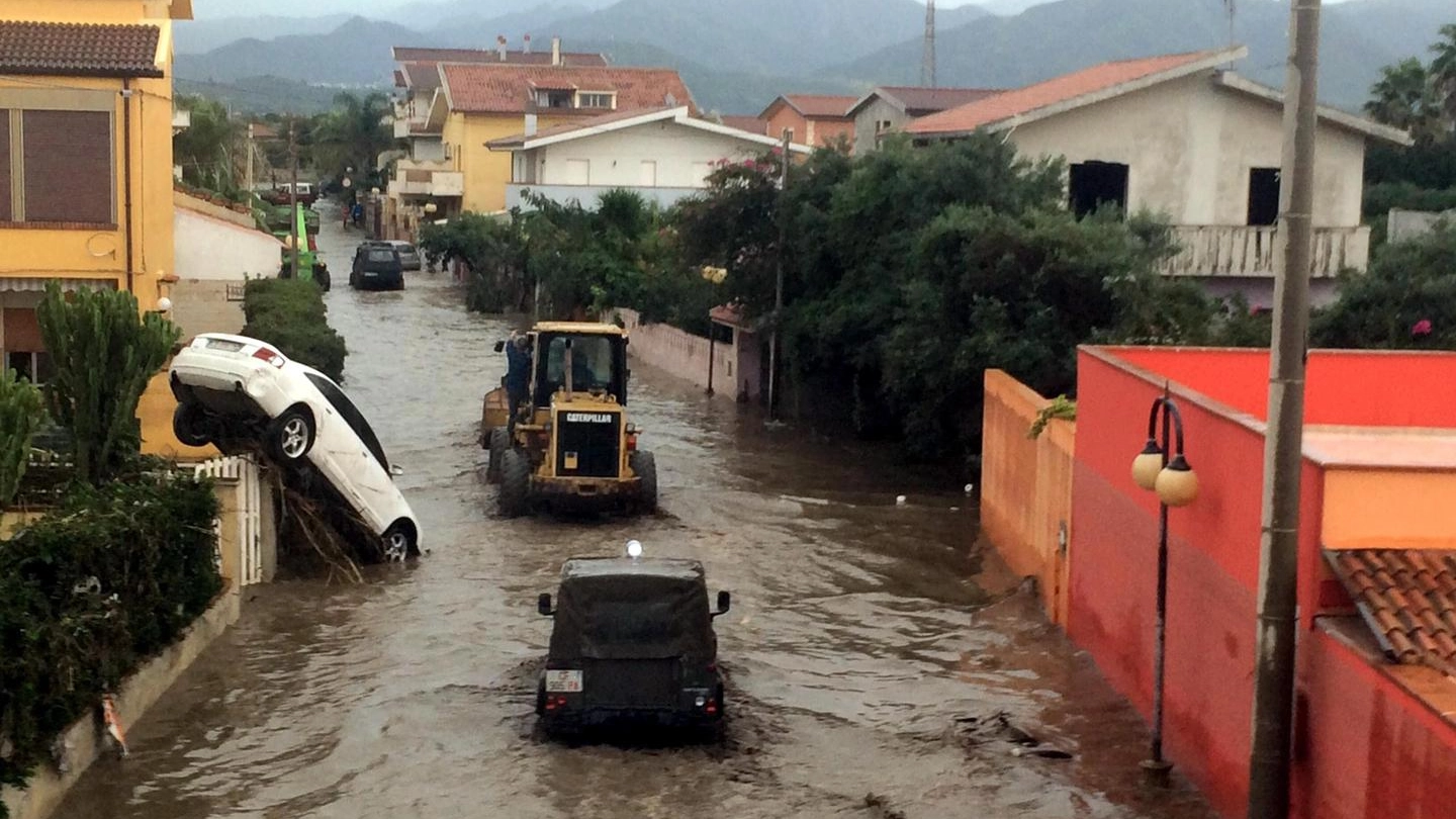Previsioni meteo: nuova ondata di maltempo. Nella foto l'alluvione in Sicilia (Ansa)