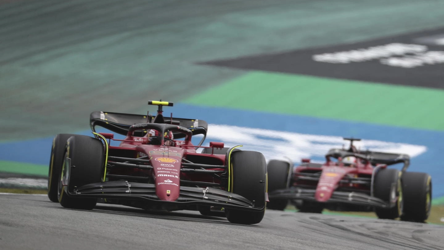 Le Ferrari sul circuito di Interlagos, in Brasile (Ansa)