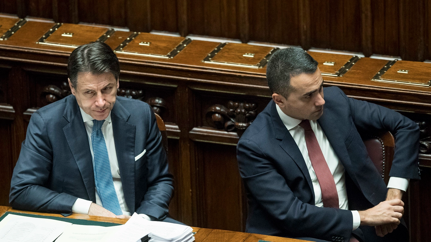 Giuseppe Conte e Luigi di Maio alla Camera per l'informativa sul Mes (LaPresse)