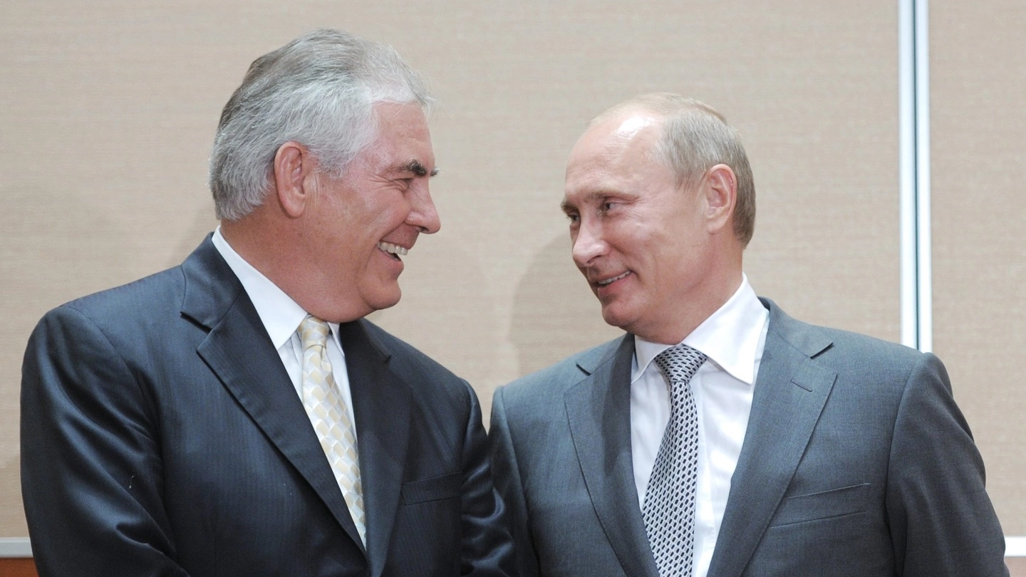 Nella foto Tillerson e Putin