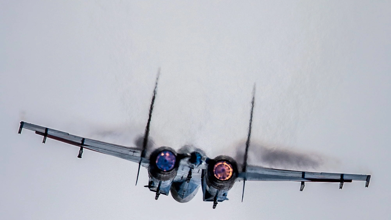 Tensione Russia-Usa. Nella foto un jet Su-27 russo (Olycom)