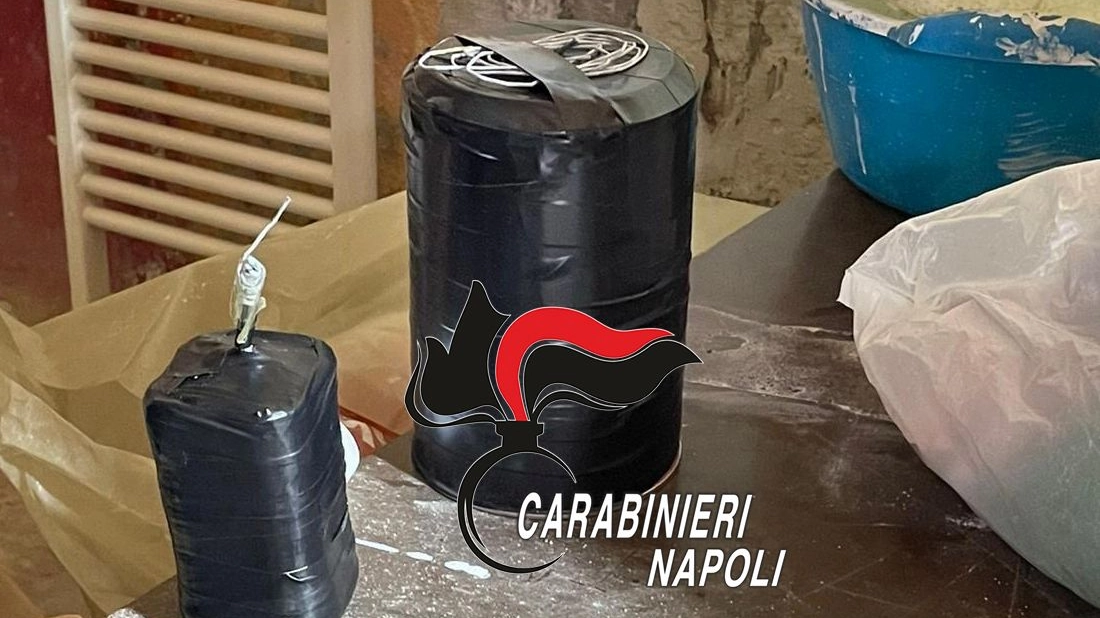 Carabinieri Napoli: la bomba artigianale con chiodi