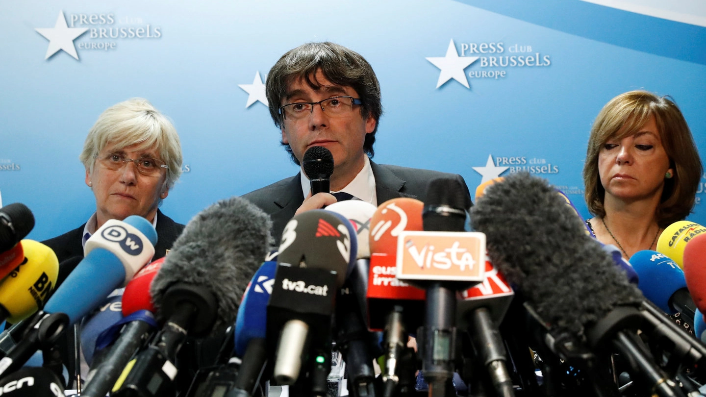  Carles Puigdemont durante la conferenza stampa a Bruxelles (Lapresse)