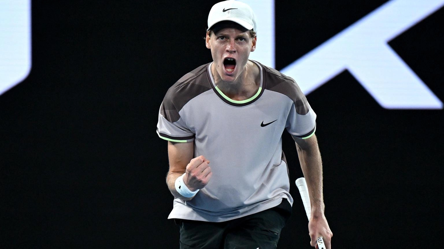Australian Open: Sinner batte Rublev e vola in semifinale