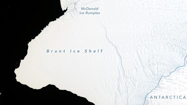 Le crepe sulla piattaforma di ghiaccio in Antartide (Nasa)