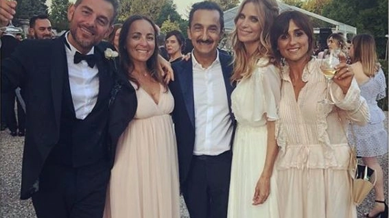 Le nozze Daniele Bossari e Filippa Lagerback (Instagram Camila Raznovich)