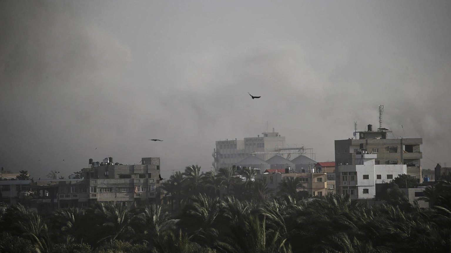 Hamas, 'almeno 20 morti in raid israeliano a Khan Yunis'