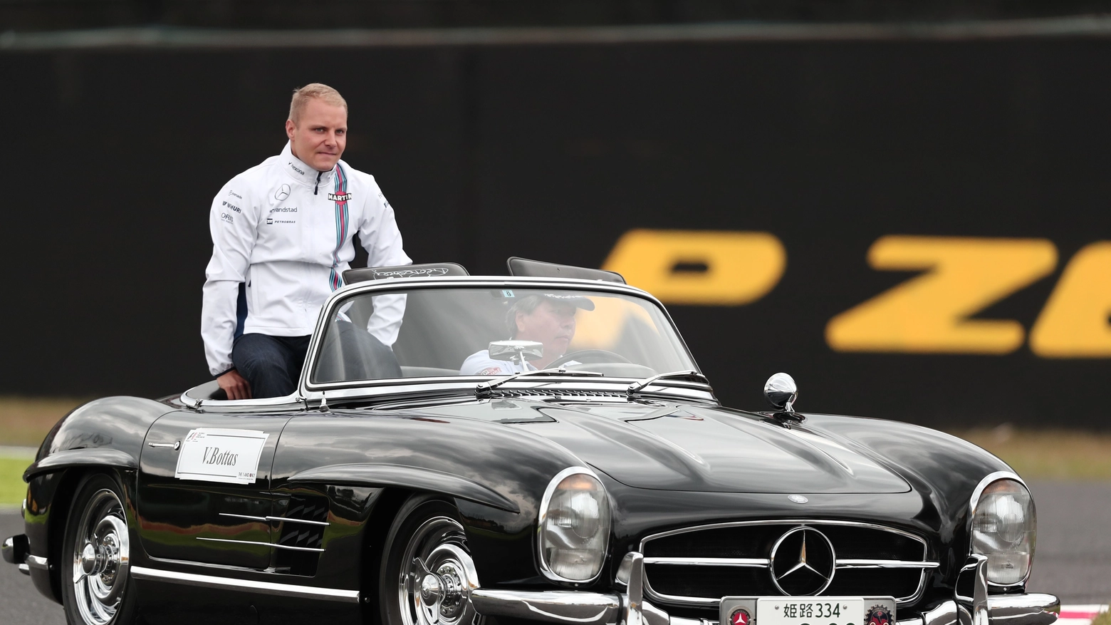 Bottas spera di guidare un'altra Mercedes nel 2017 (AFP)