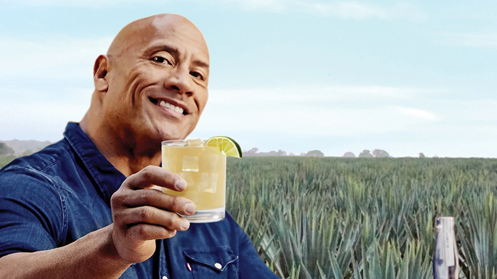 The Rock ha lanciato una singolare campagna per promuovere la sua tequila - Foto: Teremana