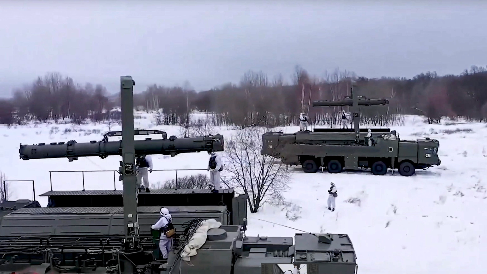 Lancia missili Iskander in una foto diffusa dal ministero della Difesa russo (Ansa/Epa)