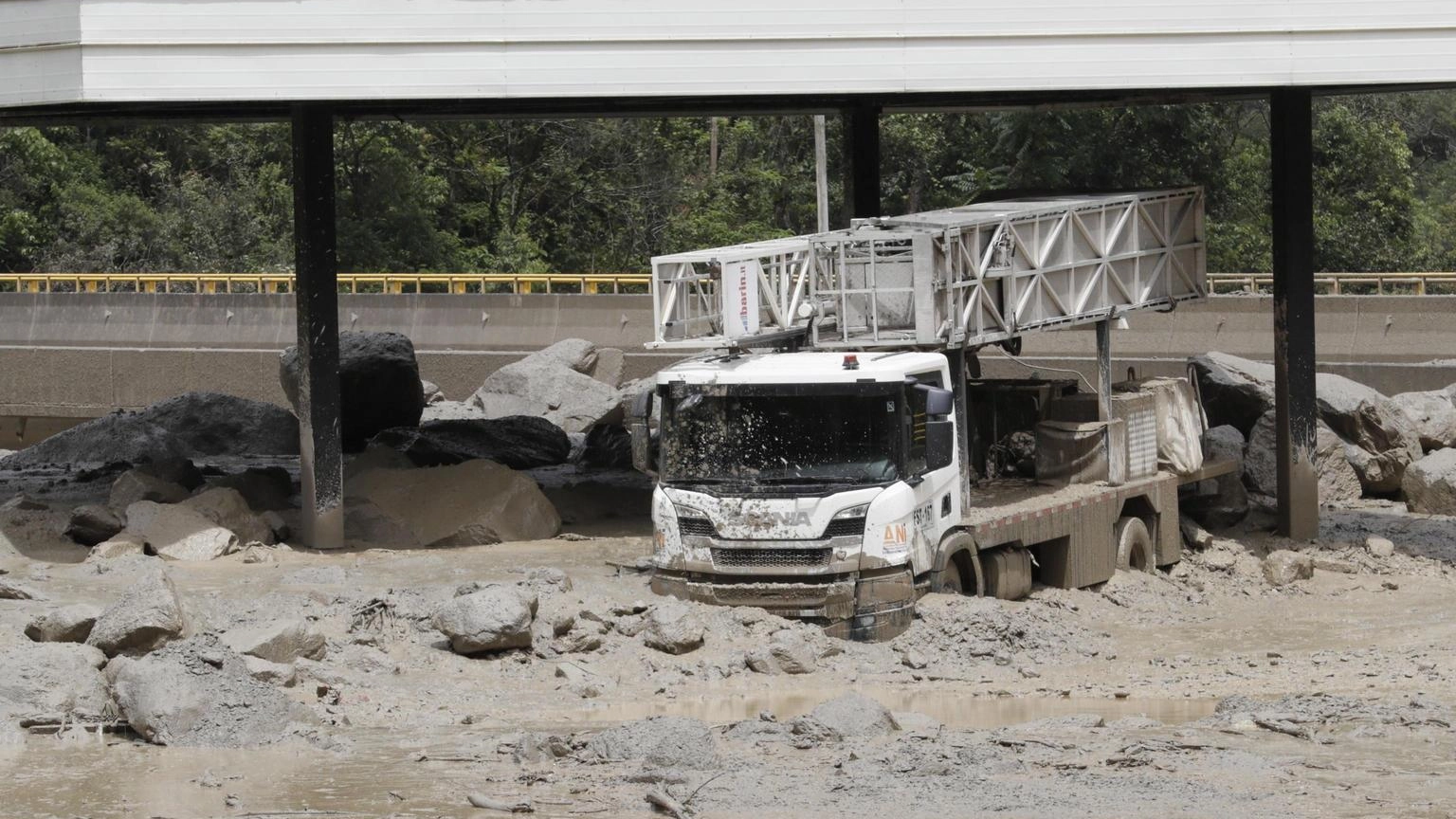 Colombia, almeno 18 morti e dispersi per una frana