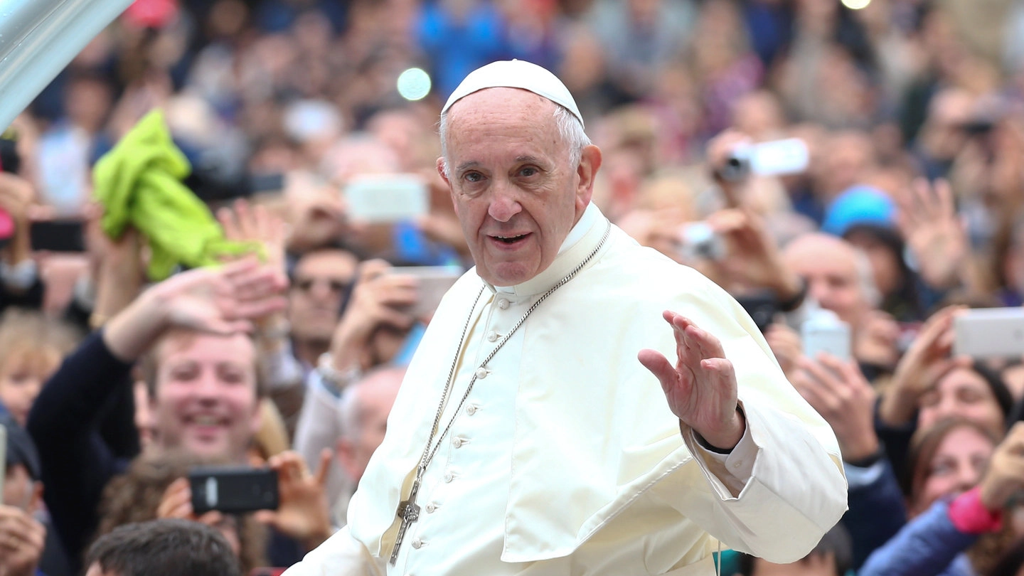 Papa Francesco tra i possibili candidati al Nobel per la pace (LaPresse)