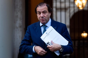 Il viceministro Leo: “Parte il nuovo Fisco. Più soldi in busta paga e sanzioni meno pesanti”