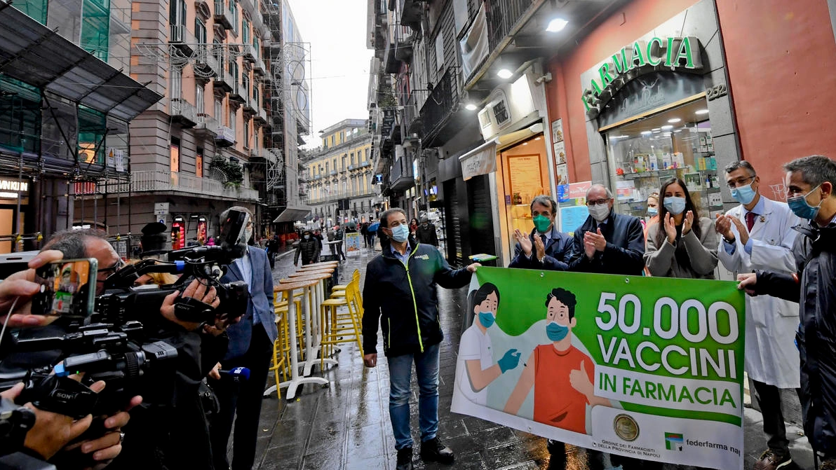 50mila dosi di vaccino anti-Covid somministrate nelle farmacie di Napoli e provincia