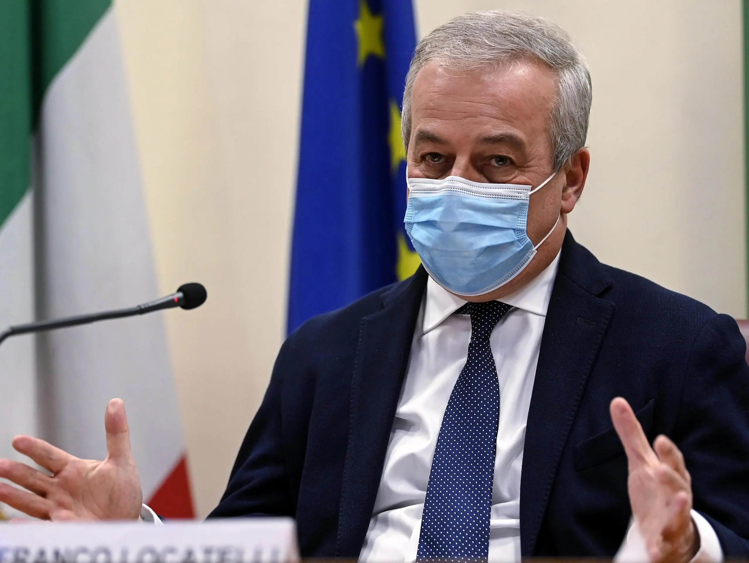 Un infinito valzer di stop and go Sesto cambio di rotta in cinque mesi