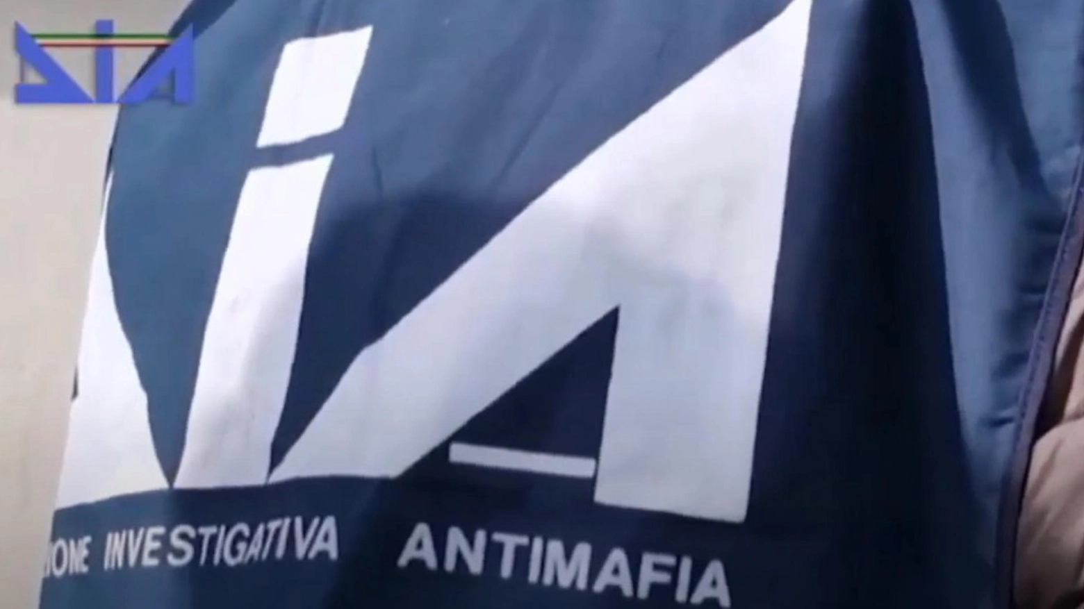 ++ Mafia e scambio voti, 18 arresti nel Napoletano ++