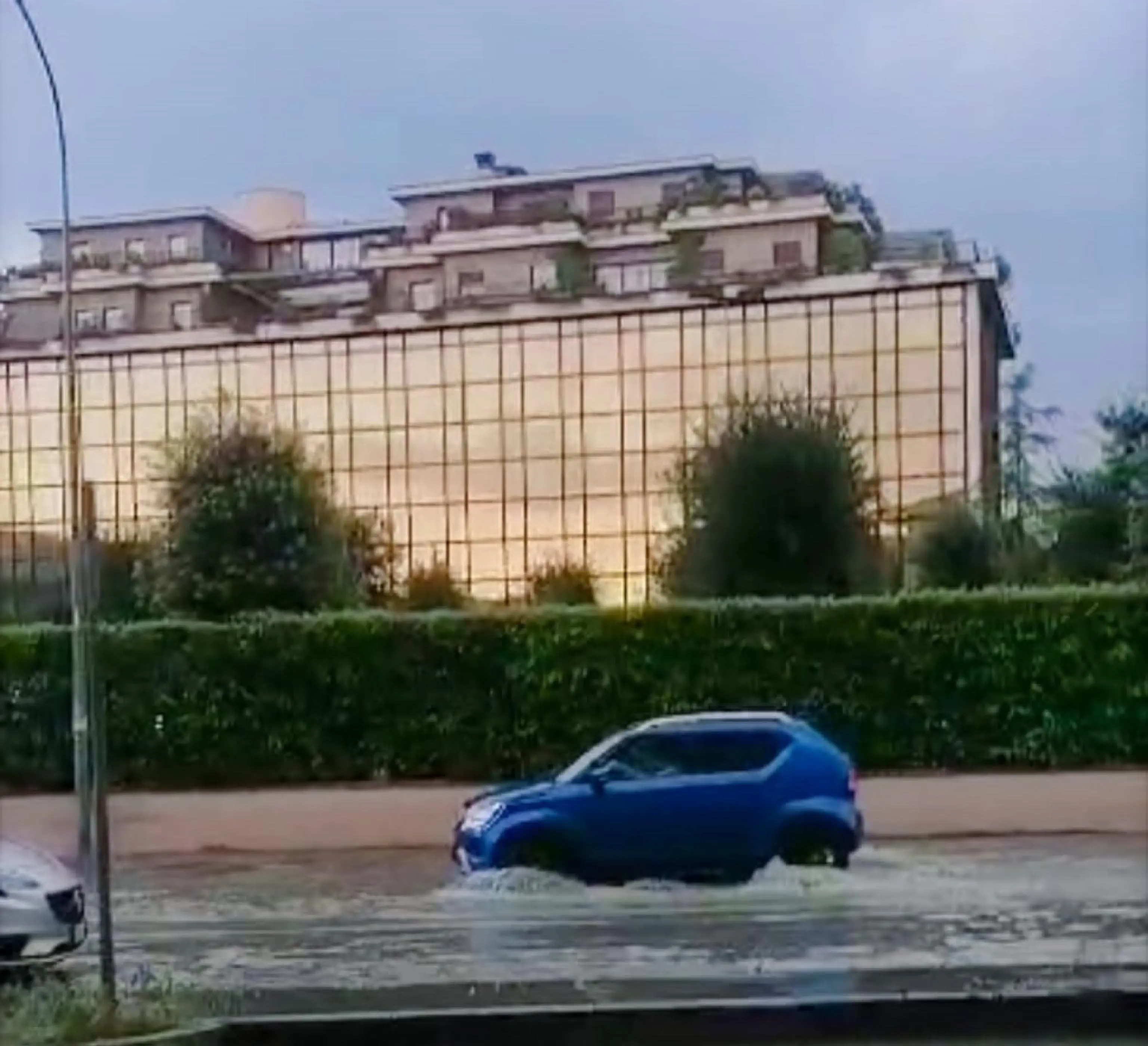 Bomba d’acqua ad Avellino: recuperato il cadavere di un 45enne