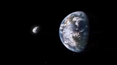Asteroide sfiora la Terra (da youtube)