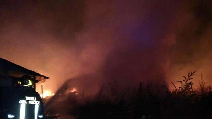 Incendio campo bulgari Foggia, un morto