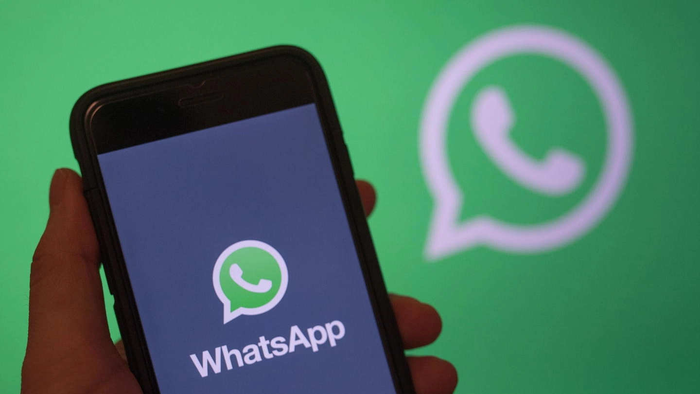 WhatsApp supera i due miliardi di utenti (Ansa)