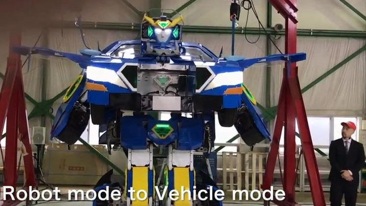  J-deite RIDE il transformer ideato da Kenji Ishida (da youtube)