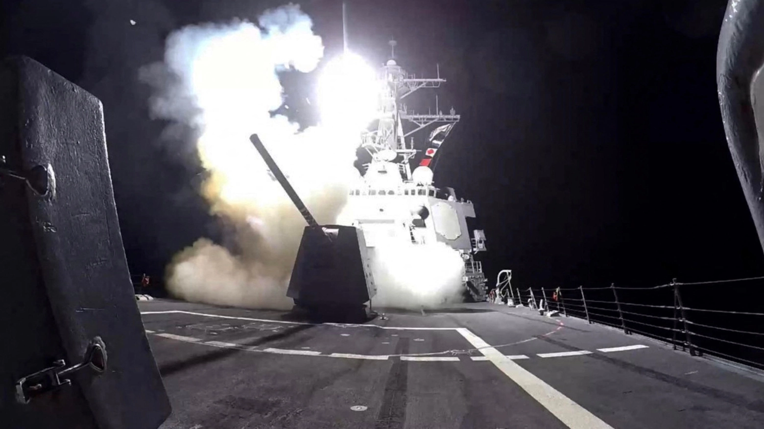 L'esercito statunitense attacca postazioni missilistiche nel Mar Rosso