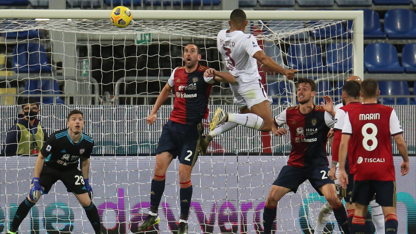 Il gol di Gleison Bremer stende il Cagliari (Ansa)
