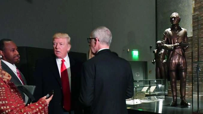 Trump in visita al museo afro-americano