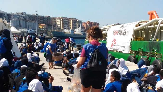 A Reggio Calabria nave con 538 migranti