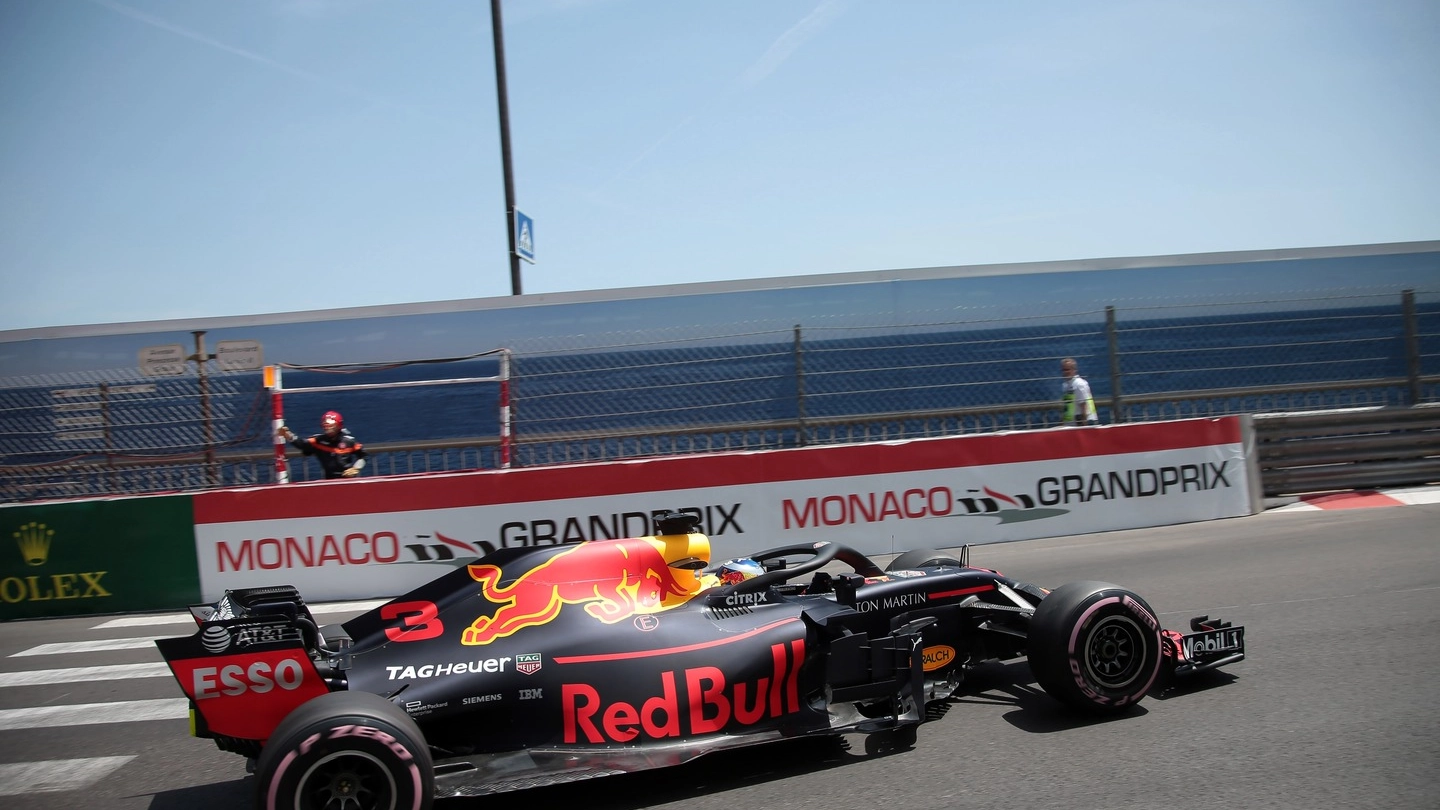 Ricciardo durante le qualifiche del Gp di Monaco (Lapresse)
