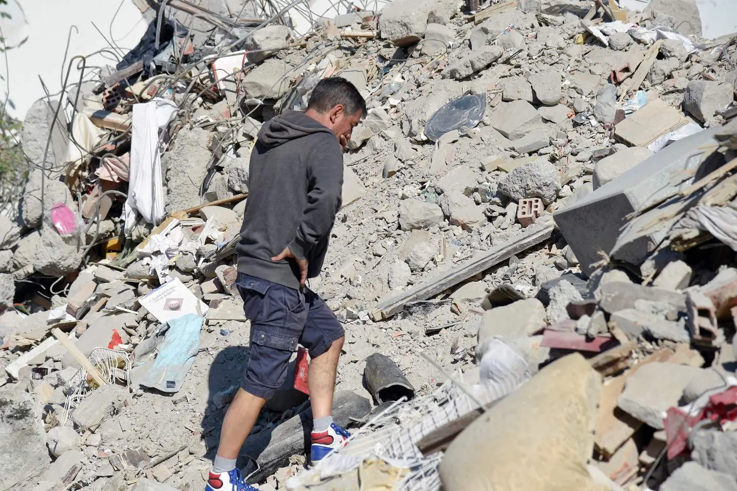 Terremoto, Autorità: "Sospese bollette di luce, gas e acqua"