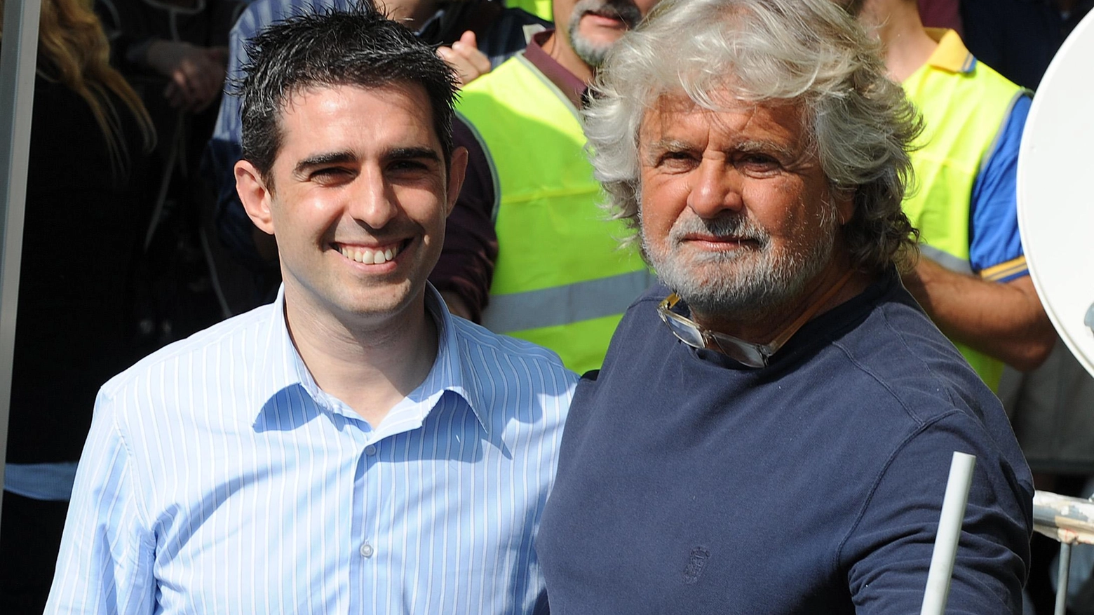 Beppe Grillo con il sindaco di Parma Federico Pizzarotti (Ansa)