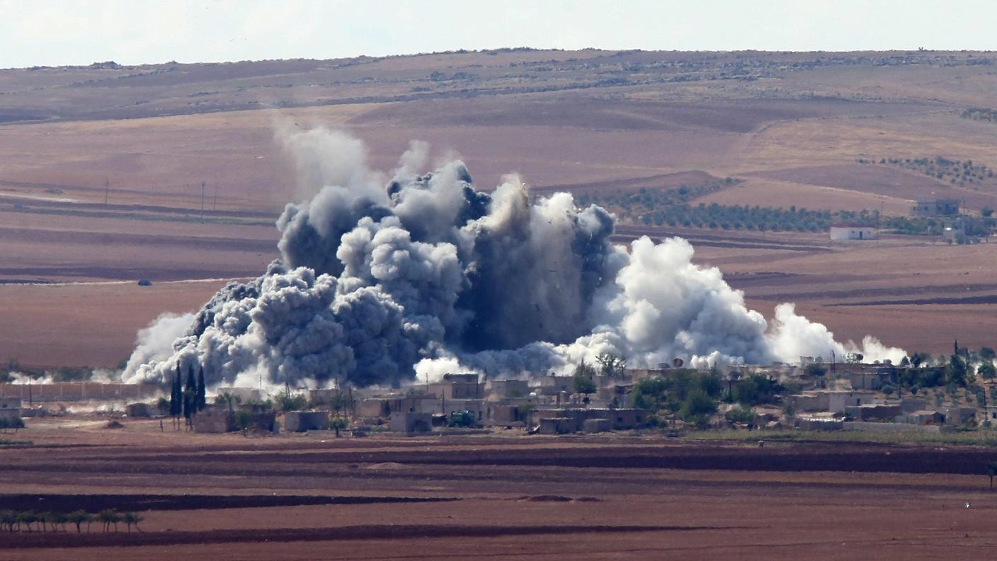 Raid a Kobane (Ansa)