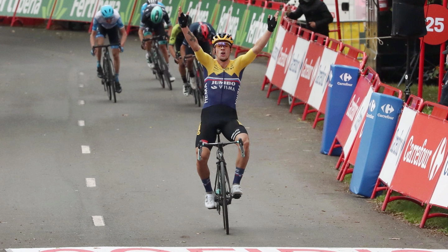 Primoz Roglic vince la tappa 1 della Vuelta (Ansa)