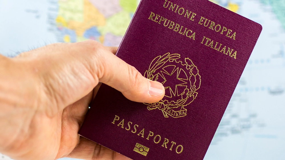 Il passaporto italiano dà accesso senza visto a 189 paesi