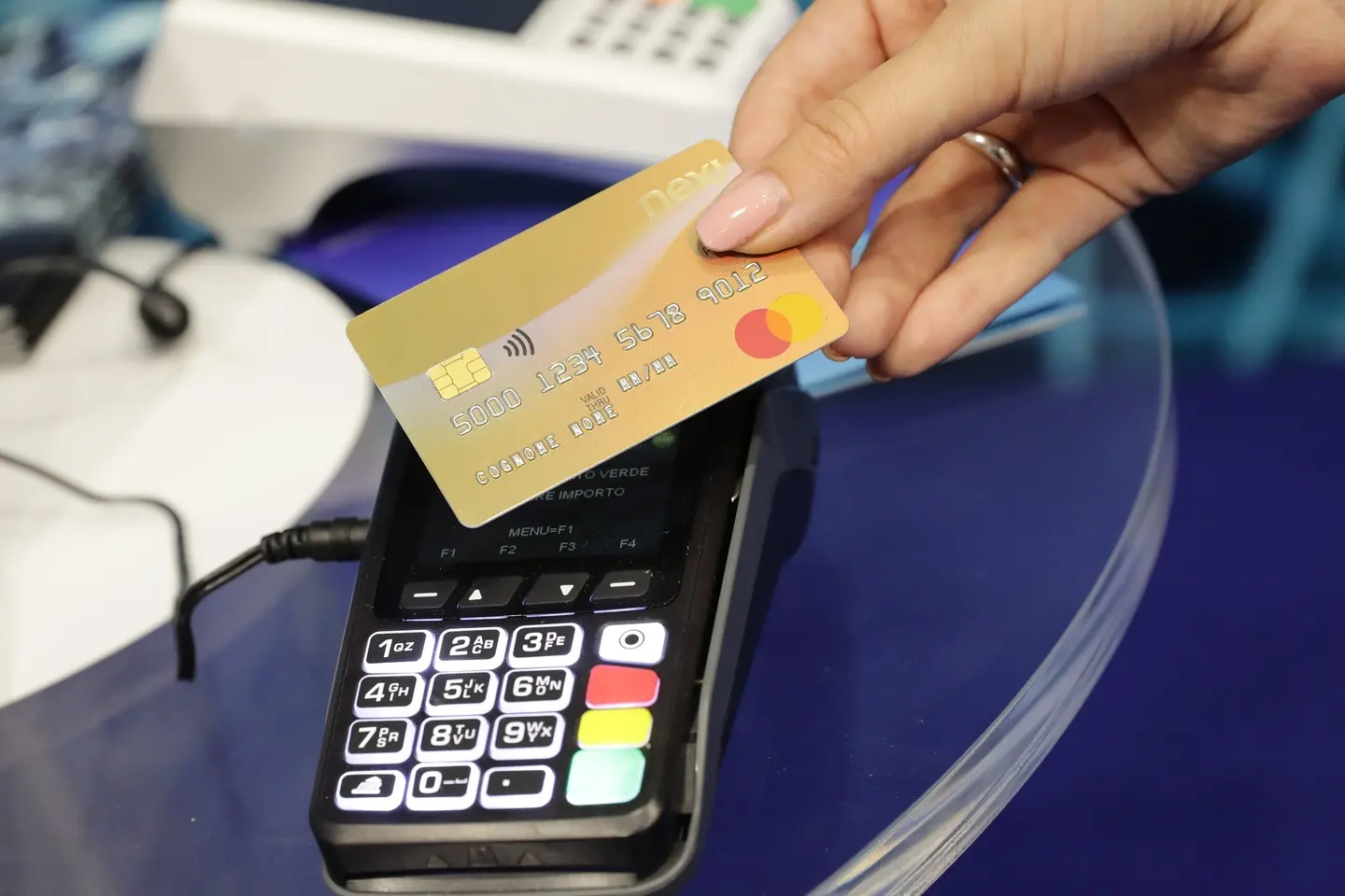 Super cashback, bonus da 3 mila euro a chi usa di più la carta di credito
