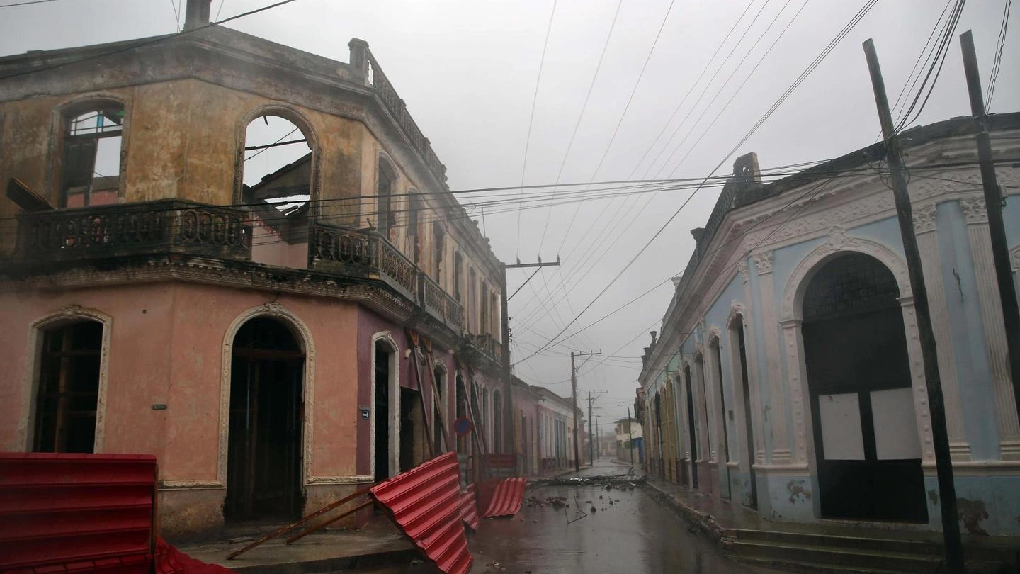 Uragano Irma, strade deserte a Cuba (Ansa)