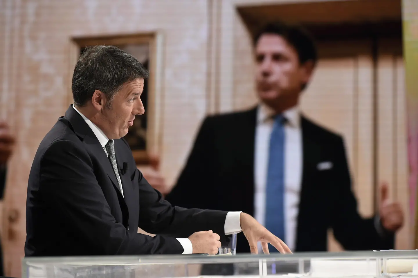 Renzi a Conte: che fai, mi cacci? Il premier: "Dica cosa vuole fare"