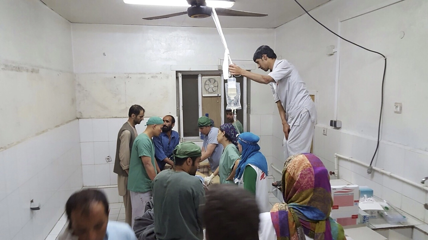 Afghanistan, l'ospedale di Msf (Lapresse)